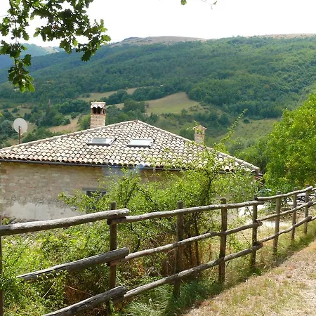 Lantgård Agriturismo Campo Del Rio Fiastra