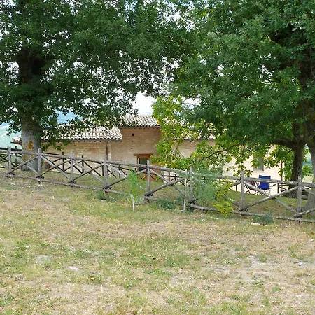 Lantgård Agriturismo Campo Del Rio Fiastra